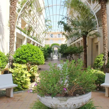 Privilege Versailles Cambrils